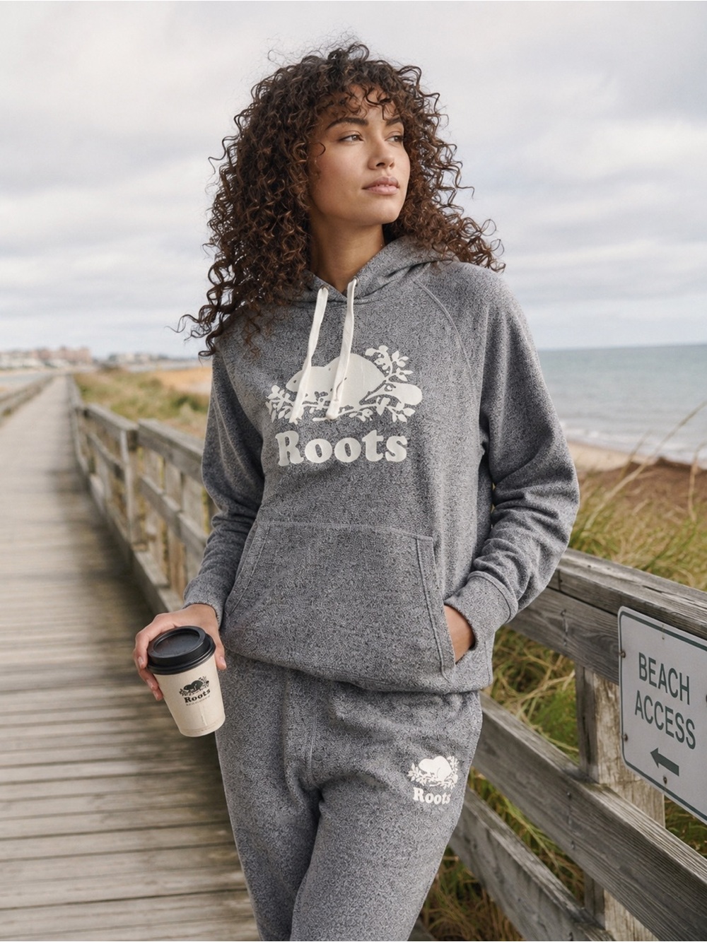 Roots Salt & Pepper Hoodie Women’s Medium Organic Cotton Cozy Classic